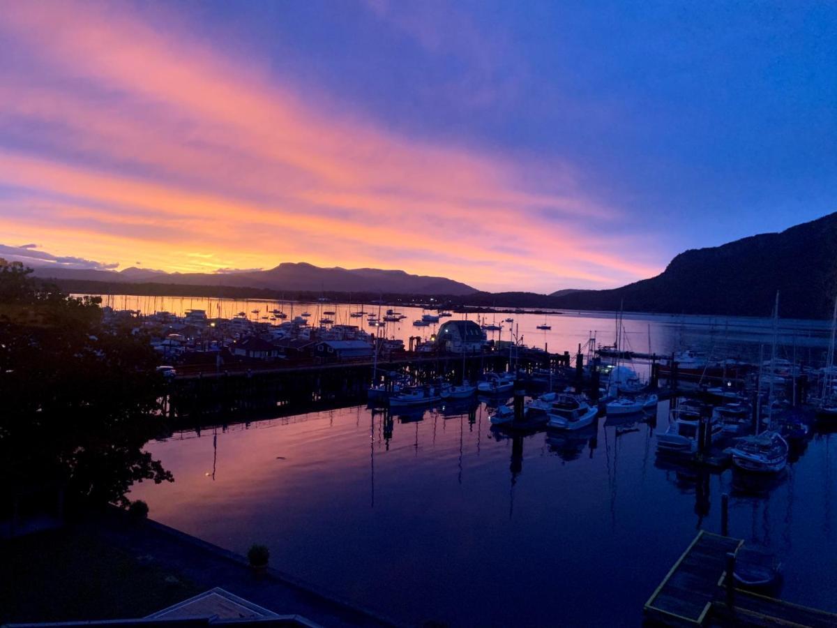Oceanfront Suites At Cowichan Bay Exteriör bild