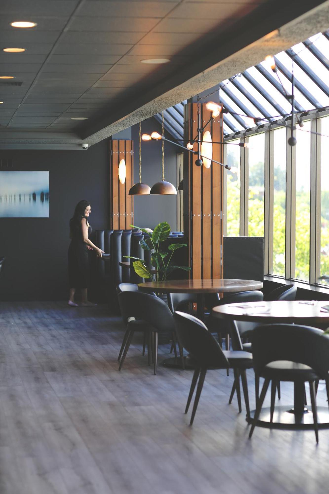 Oceanfront Suites At Cowichan Bay Exteriör bild
