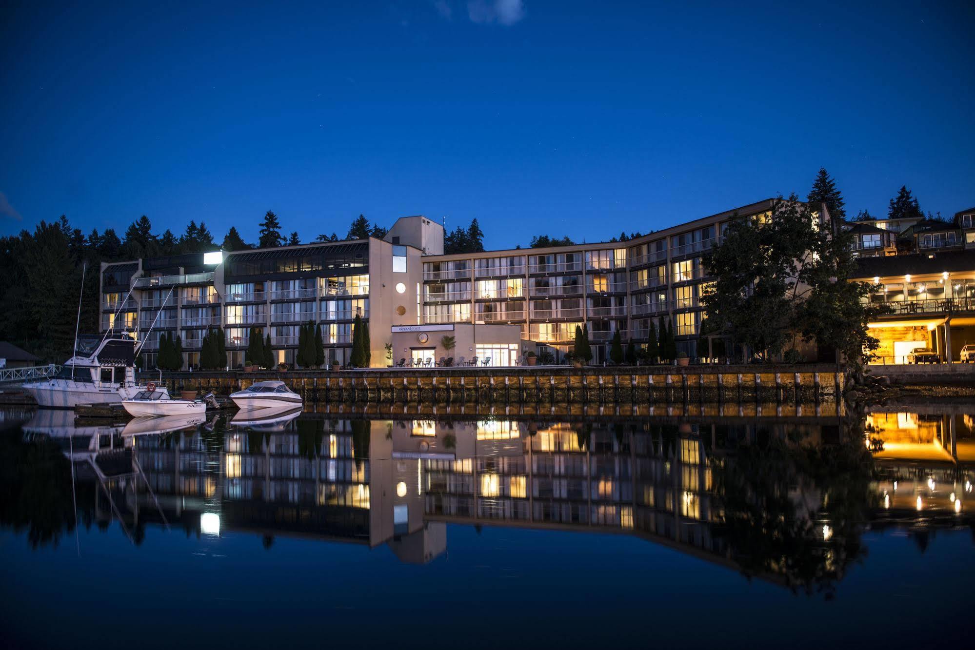 Oceanfront Suites At Cowichan Bay Exteriör bild