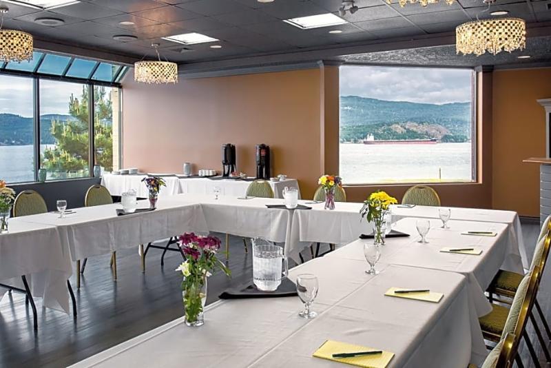 Oceanfront Suites At Cowichan Bay Exteriör bild